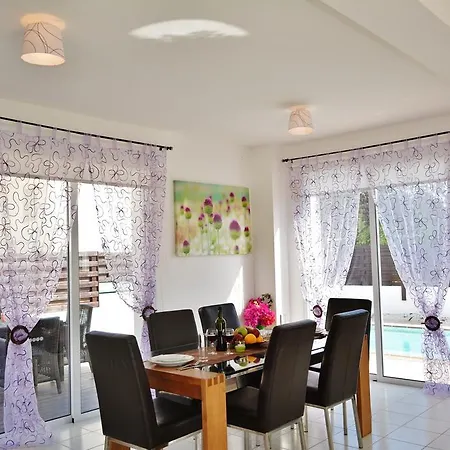 Nadia 24 Protaras
